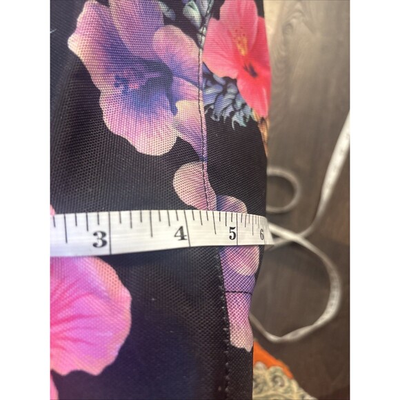 Herschel Supply Co Strand Duffle Tote Bag Pineapple Flowers Black NWOT - Picture 6 of 11